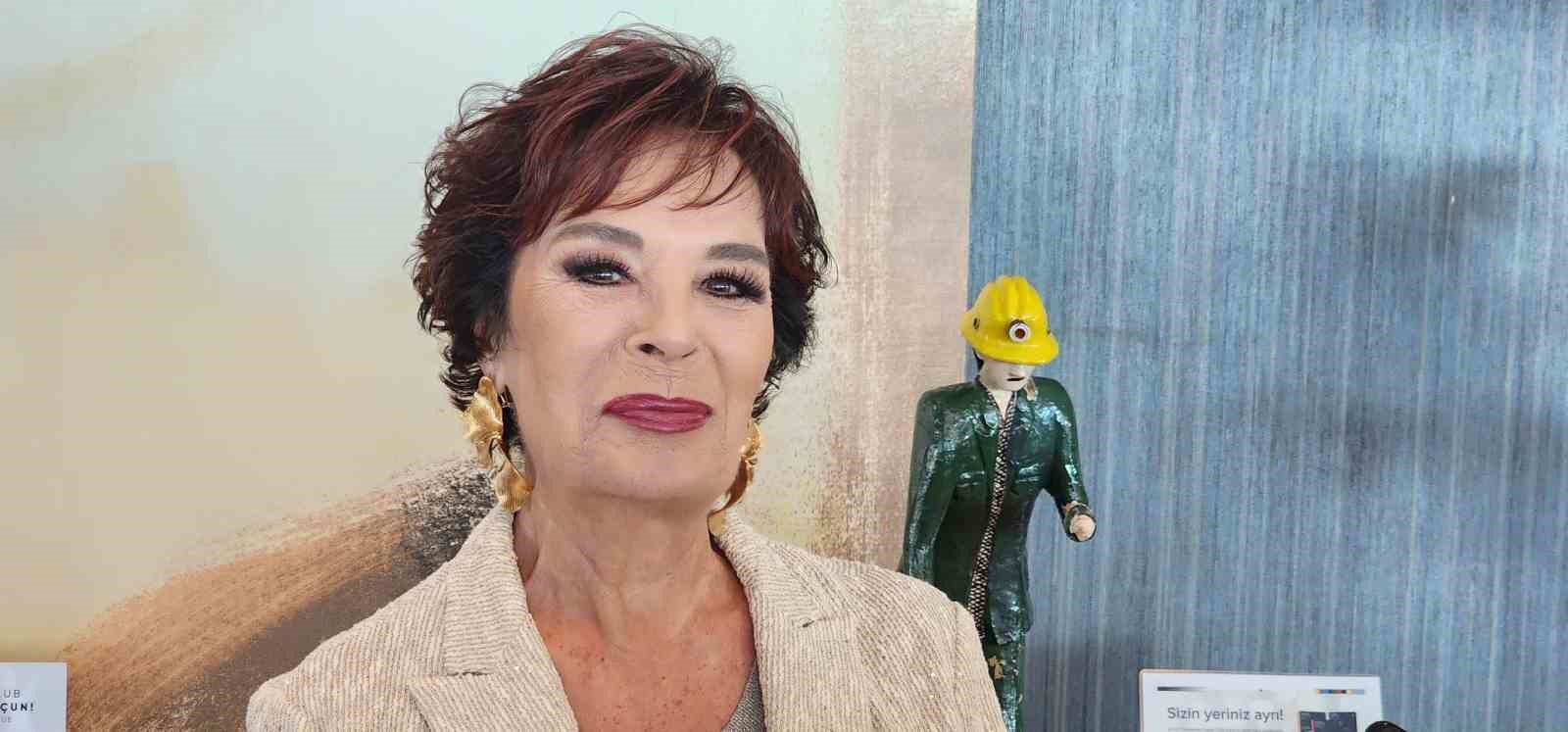 Hülya Koçyiğit 58 yıl önce Zonguldak’ta çektiği filmin gösteriminde halkla buluştu
