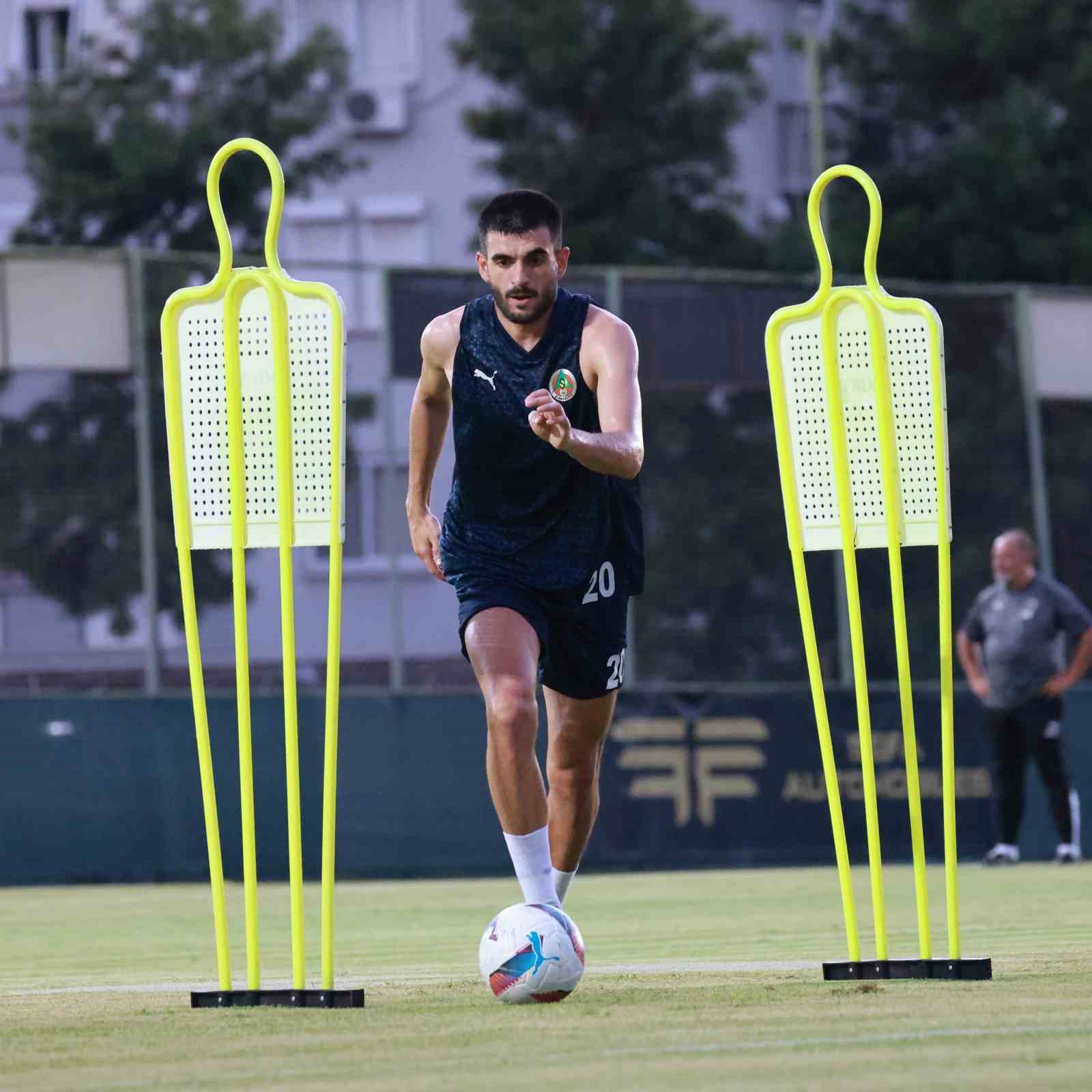 Alanyaspor, Göztepe maçı hazırlıklarına başladı
