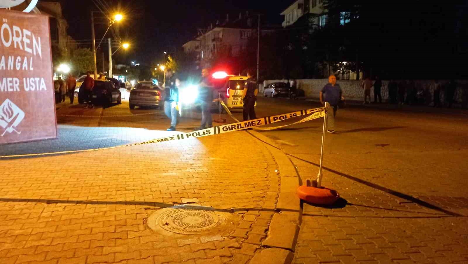 Konya’da sokak ortasında bıçaklı kavga: 2 yaralı
