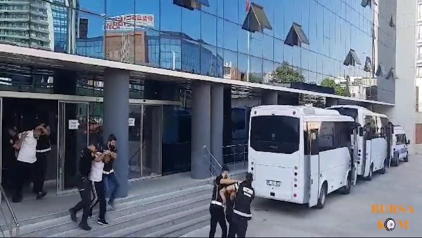 Bursa’da suç örgütü çökertildi...Elebaşının malikanesi dikkat çekti
