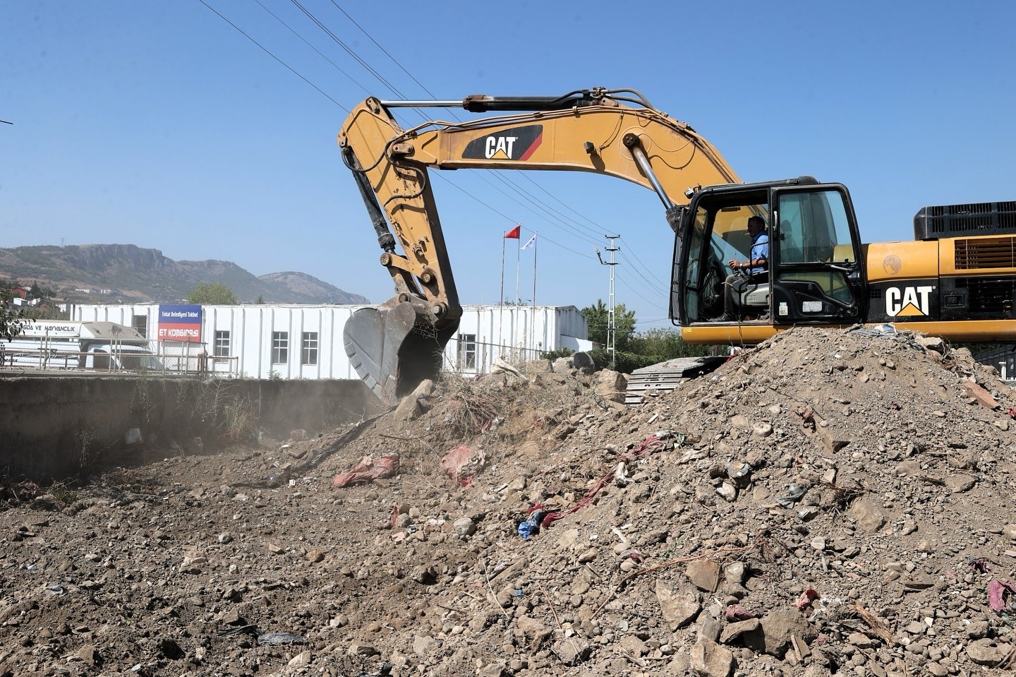 Tokat mezarlıklar müdürlüğü yeni yerine taşınıyor
