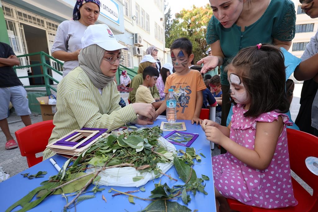 Şehzadeler’de “Minik eller, büyük hayaller” projesi başladı
