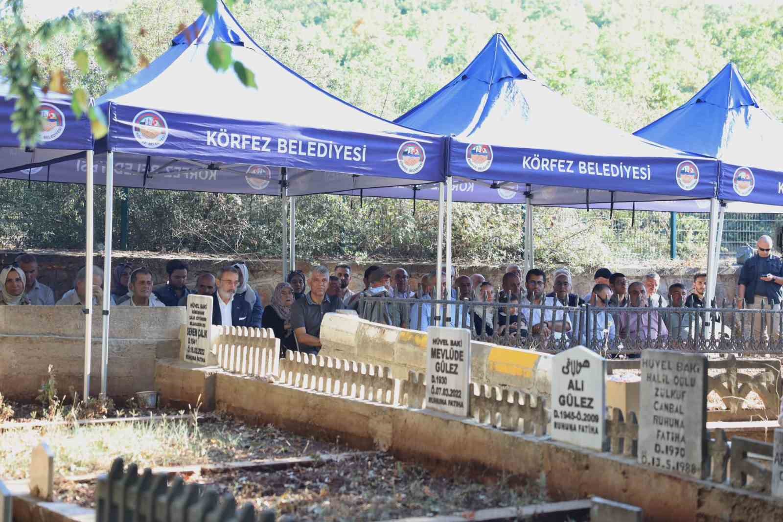 Eski Bakan Yardımcısı Ahmet Haluk Dursun kabri başında anıldı
