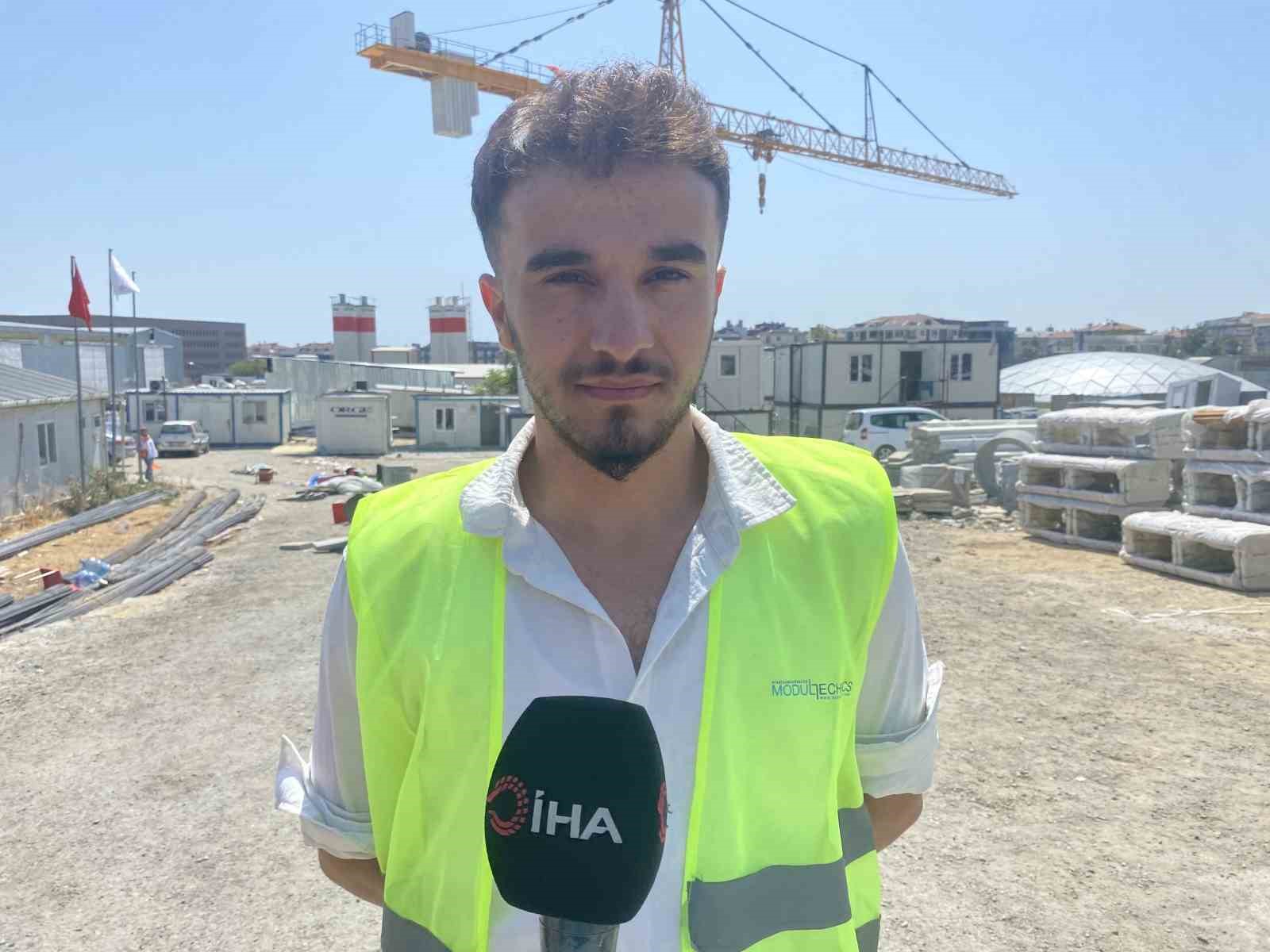 Bakırköy’de metro inşaatında paralarını alamayan işçiler kuleye çıkıp eylem yaptı
