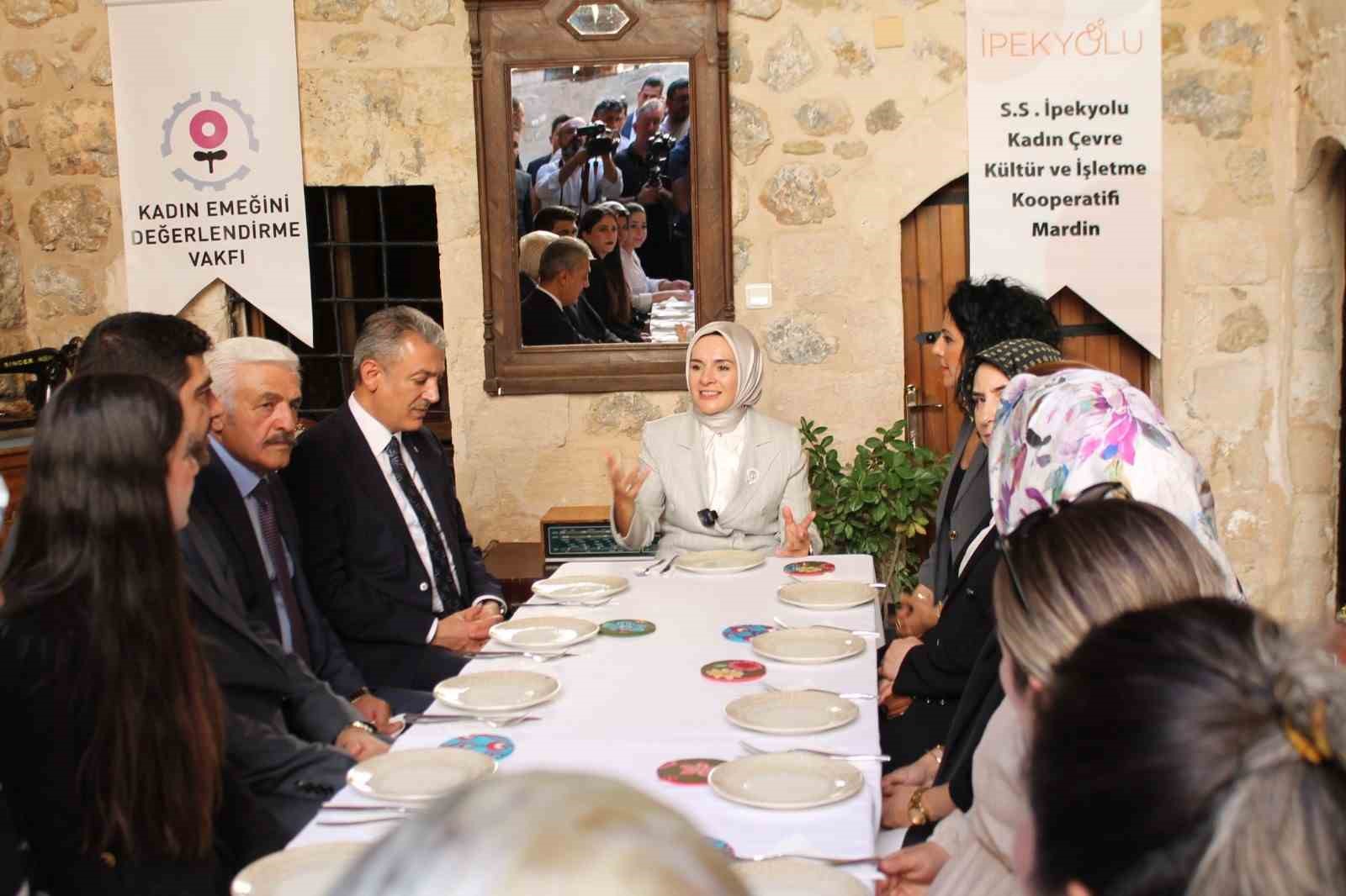 Bakan Göktaş Mardin’de telkari ustalarının atölyelerini ziyaret etti
