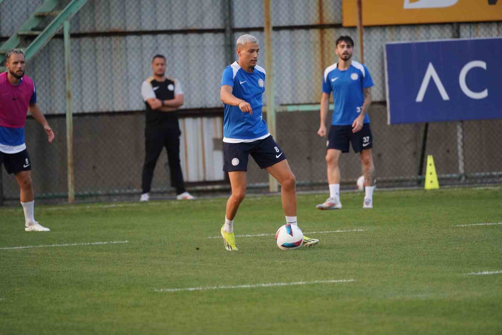 Çaykur Rizespor, Fenerbahçe hazırlıklarına başladı
