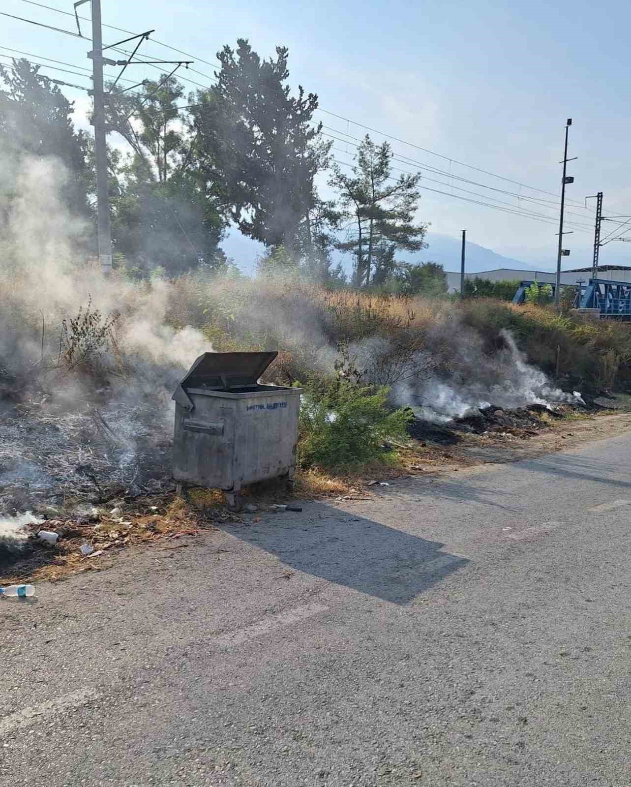 Dörtyol’da çıkan ot yangını itfaiye ekiplerin müdahalesiyle söndürüldü
