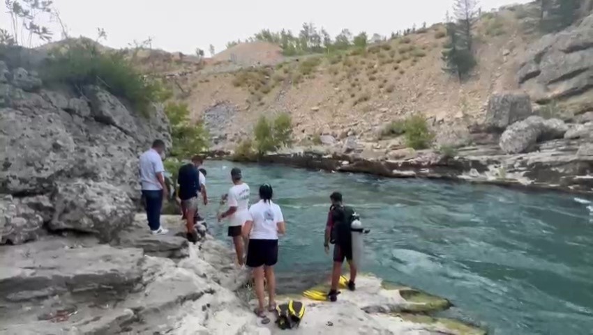 Irmakta kaybolan genci arama çalışmaları sürüyor
