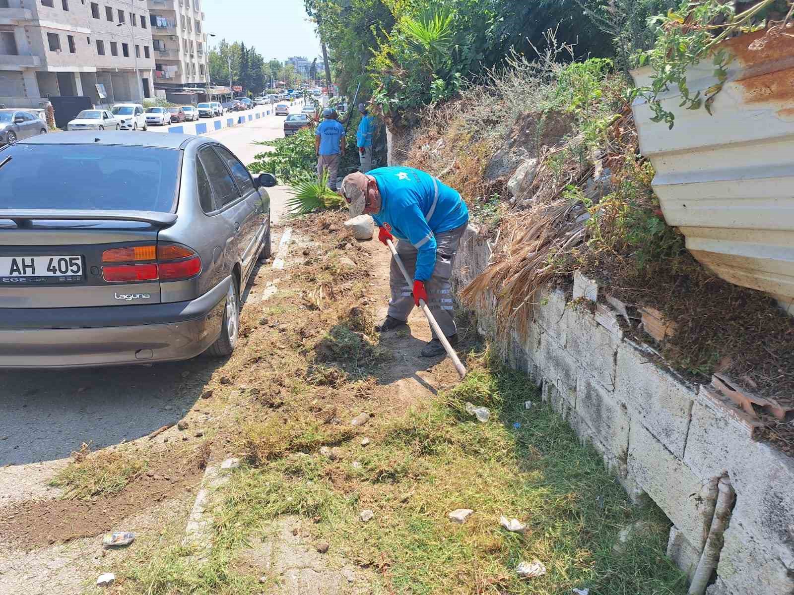 Yumurtalık’ta adım adım temizlik
