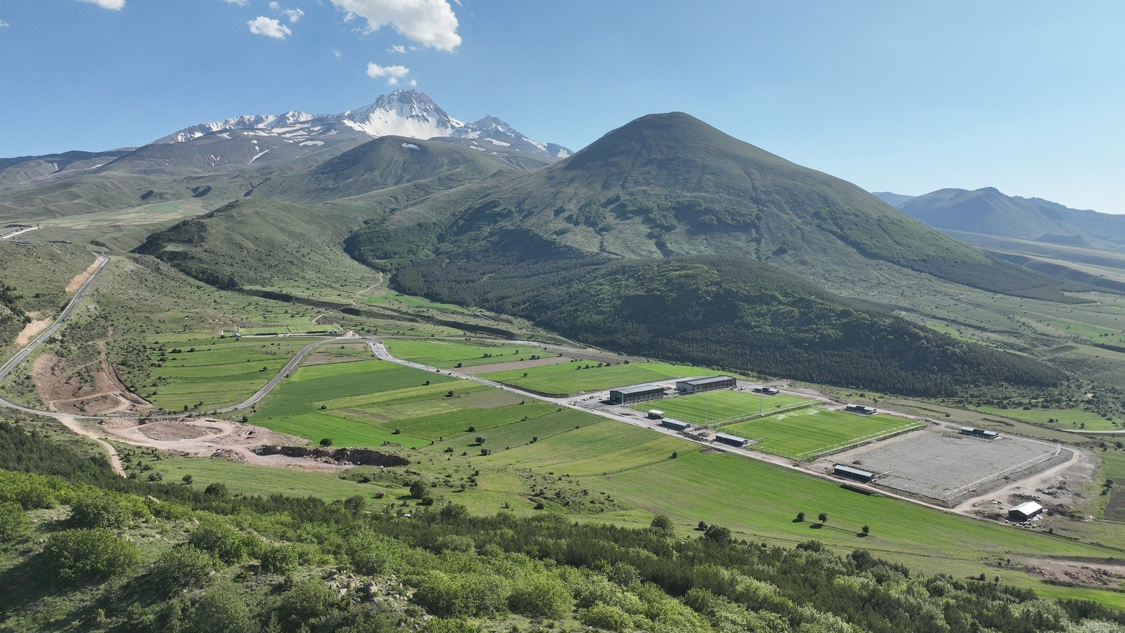 Erciyes Yüksek İrtifa Kamp Merkezi, basketbol takımlarını ağırlıyor
