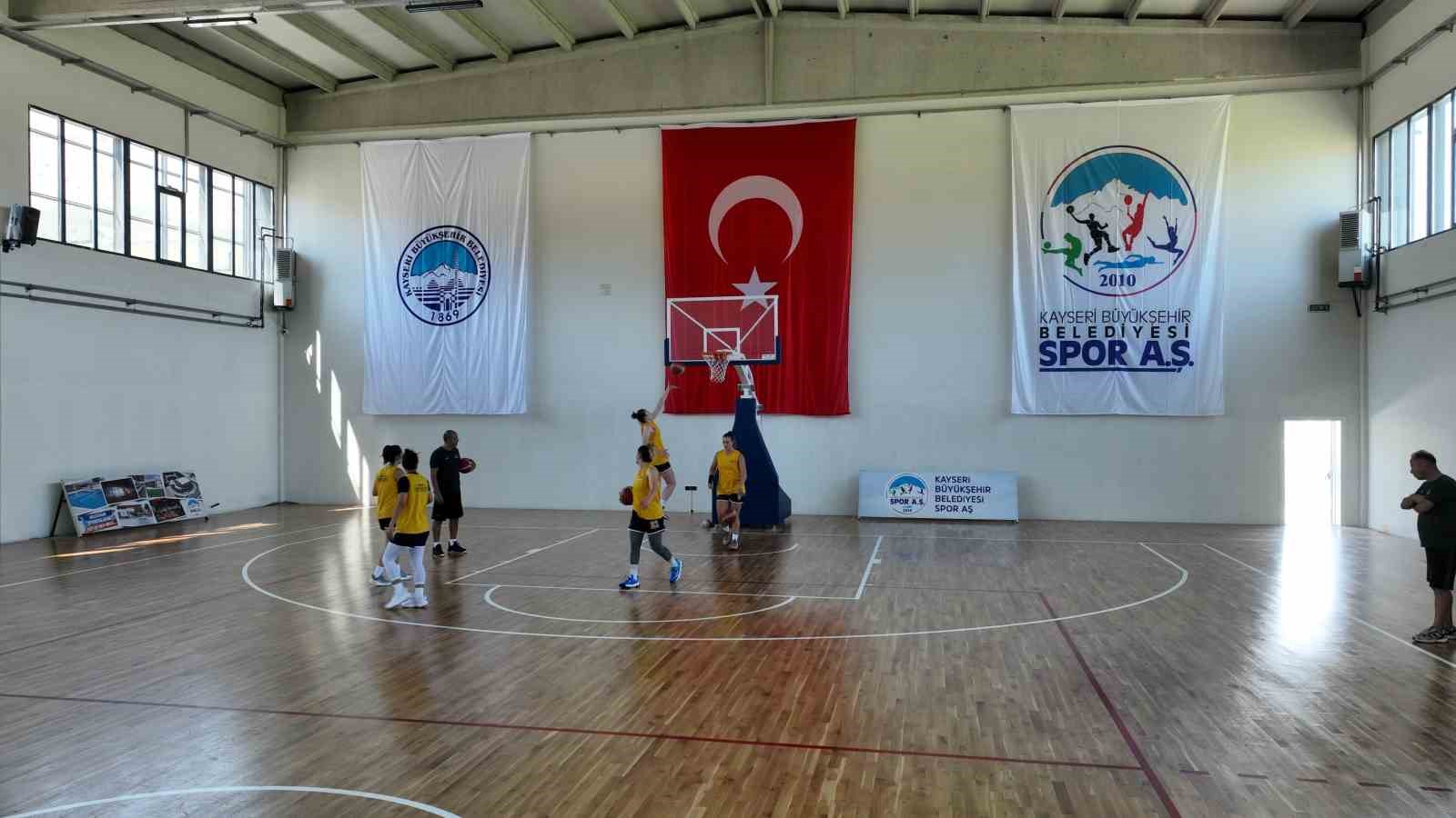 Erciyes Yüksek İrtifa Kamp Merkezi, basketbol takımlarını ağırlıyor
