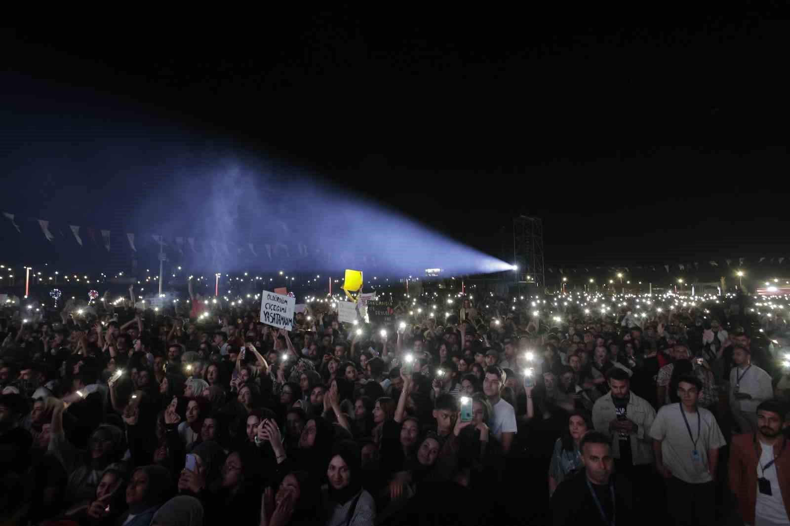 Erzurum’da gençler Dedublüman ile coştu
