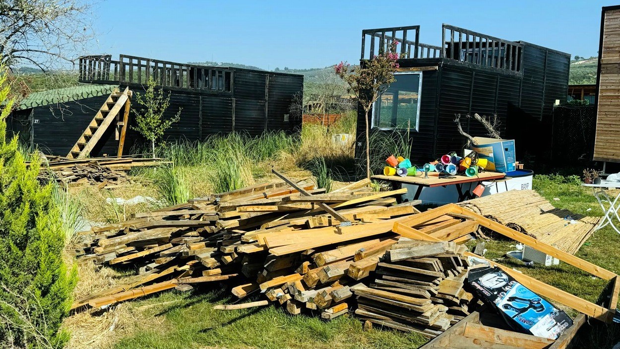 Mudanya’da tarım arazilerindeki Tiny House’lar yıkılıyor
