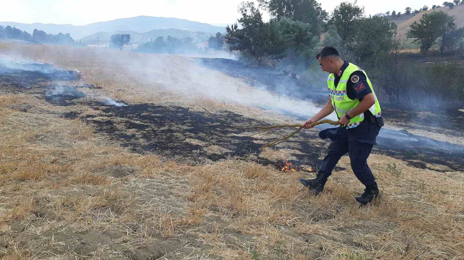 Köylülerin erken müdahalesi alevlerin önüne geçti
