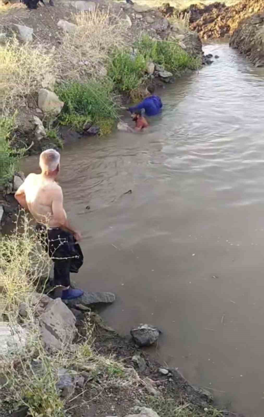 Siverek’te sulama göletine giren çocuk boğuldu
