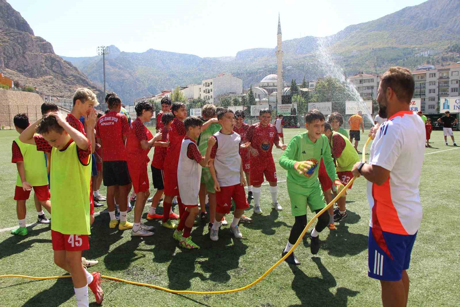 Amasya’da hava sıcaklığı 40 dereceyi buldu
