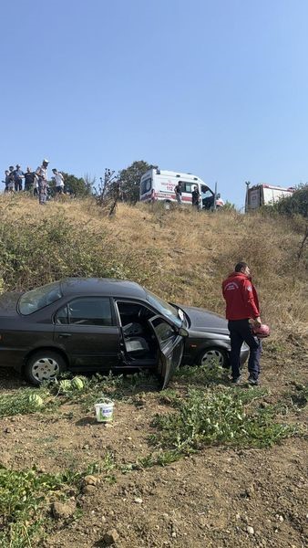 Kontrolden çıkan otomobil tarlaya uçtu: 1 yaralı
