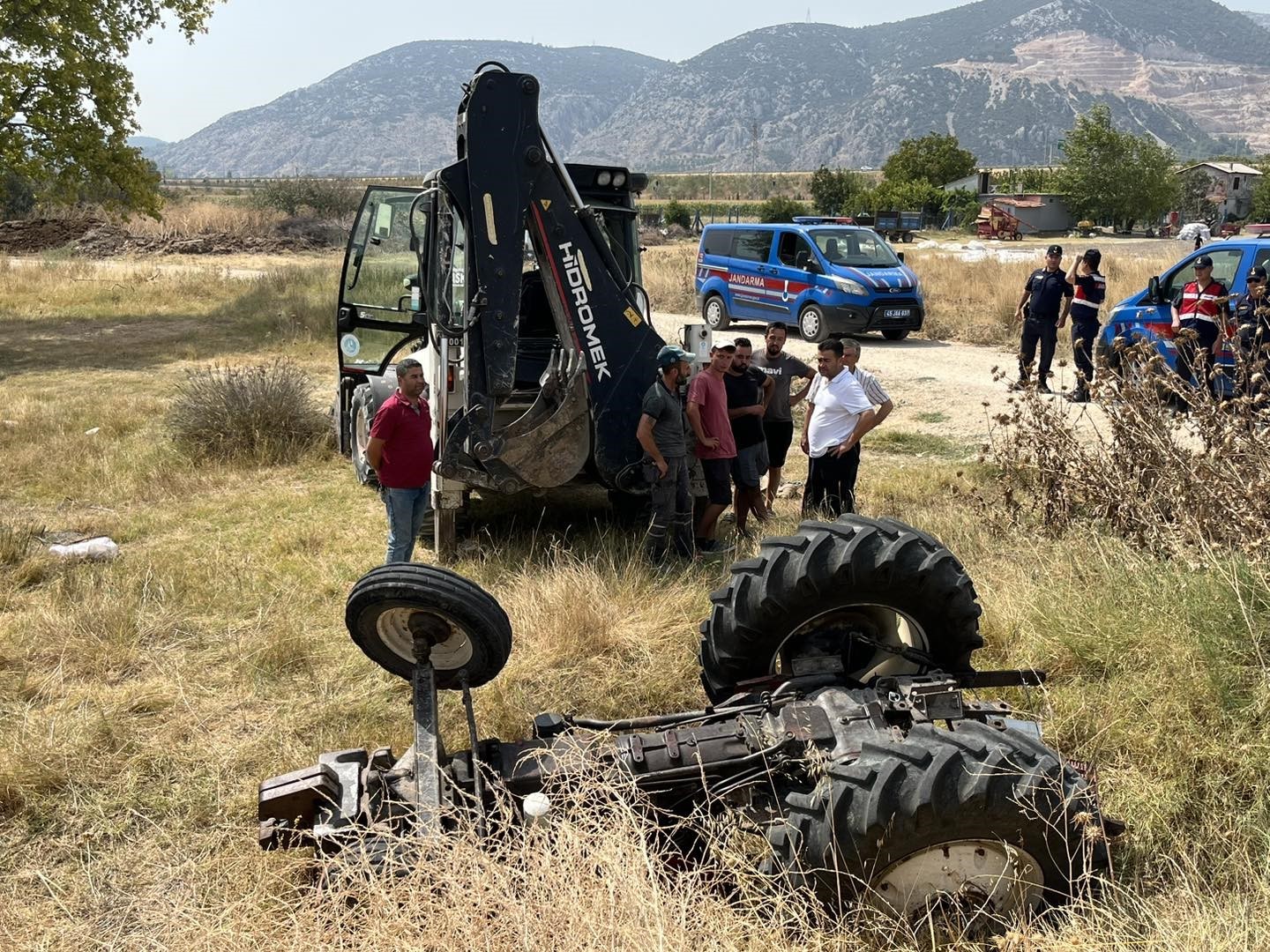 Kırkağaç’ta traktör şarampole devrildi: 1 ölü
