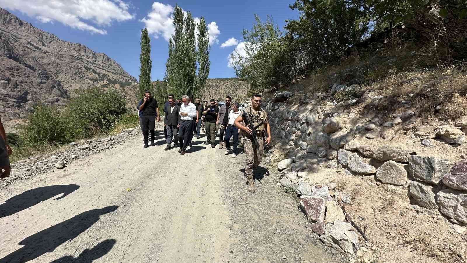 Vali Çelik, Tuğlu, Yeşiltaş ve Dağlıca köylerini ziyaret etti
