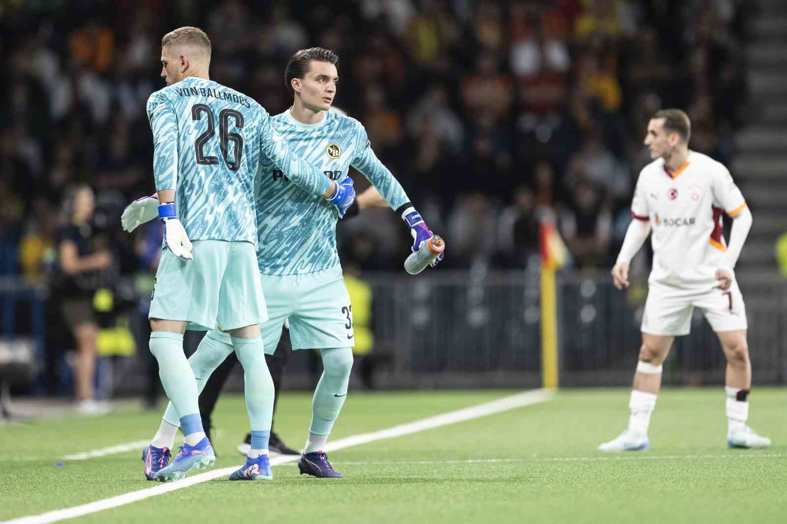 UEFA Şampiyonlar Ligi: Young Boys: 2 - Galatasaray: 0 (İlk yarı)
