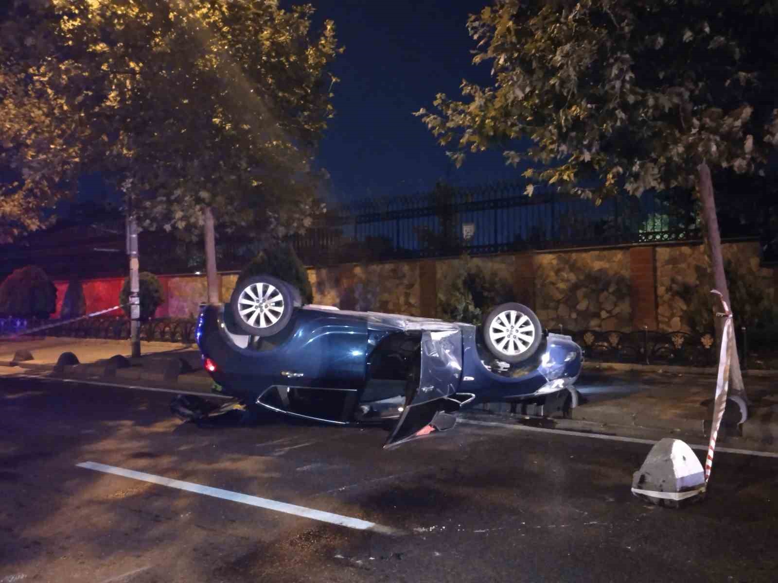 Üsküdar’da sürücüsünün kontrolünden çıkan araç takla attı: 1 yaralı
