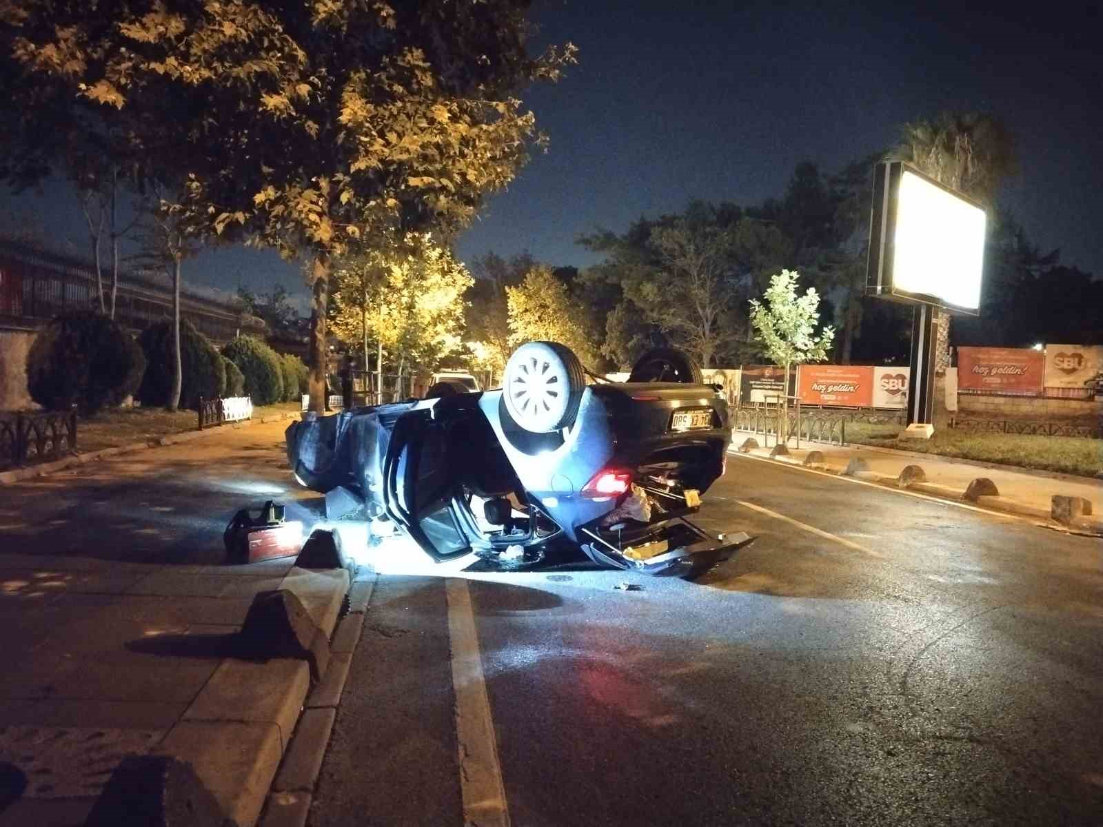 Üsküdar’da sürücüsünün kontrolünden çıkan araç takla attı: 1 yaralı
