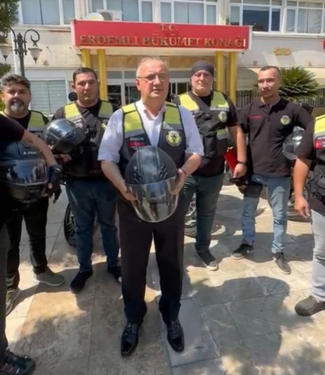 Motosiklet tutkunları kask kullanımına dikkat çekti
