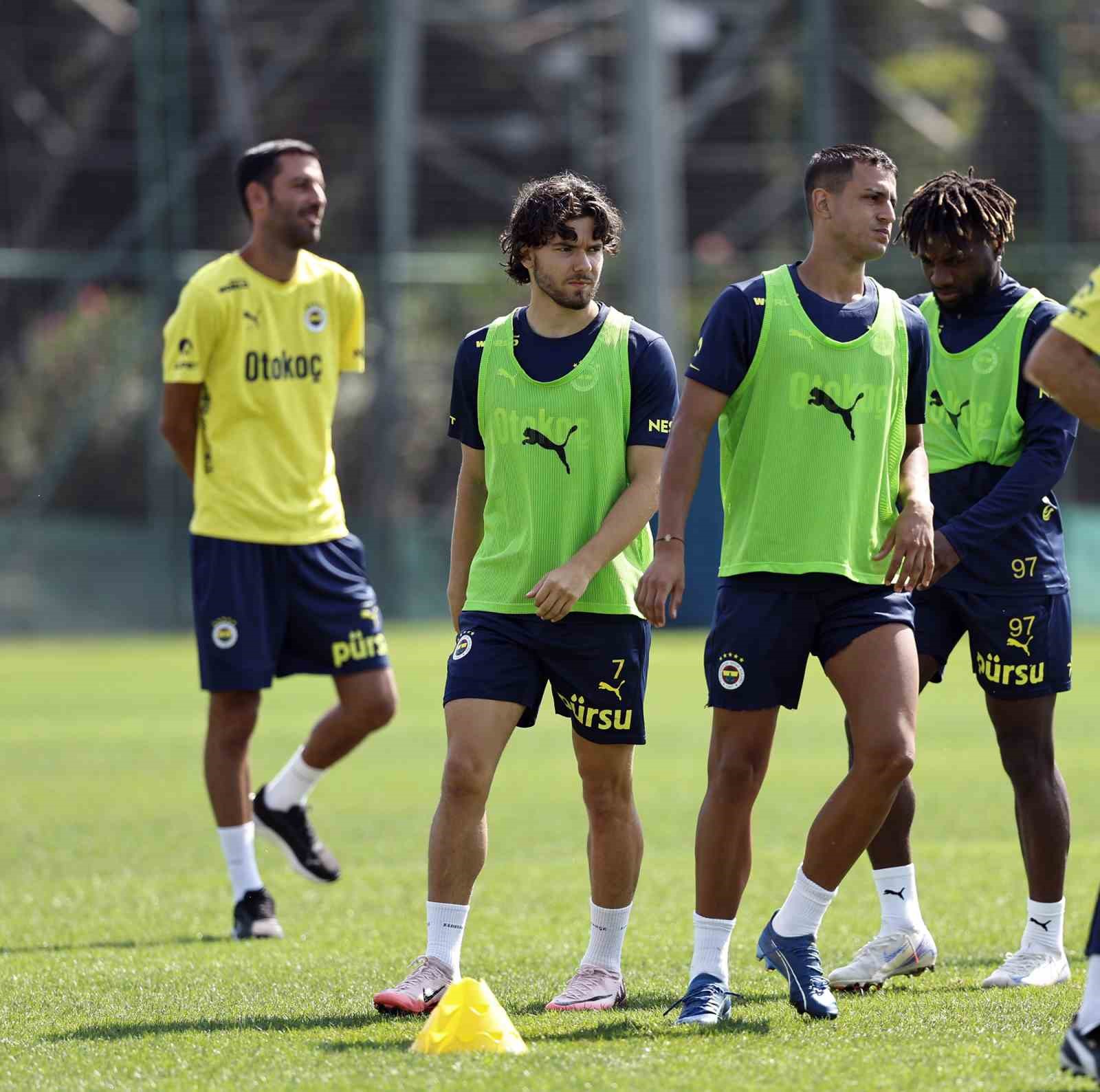 Fenerbahçe, Çaykur Rizespor maçı hazırlıklarına devam etti
