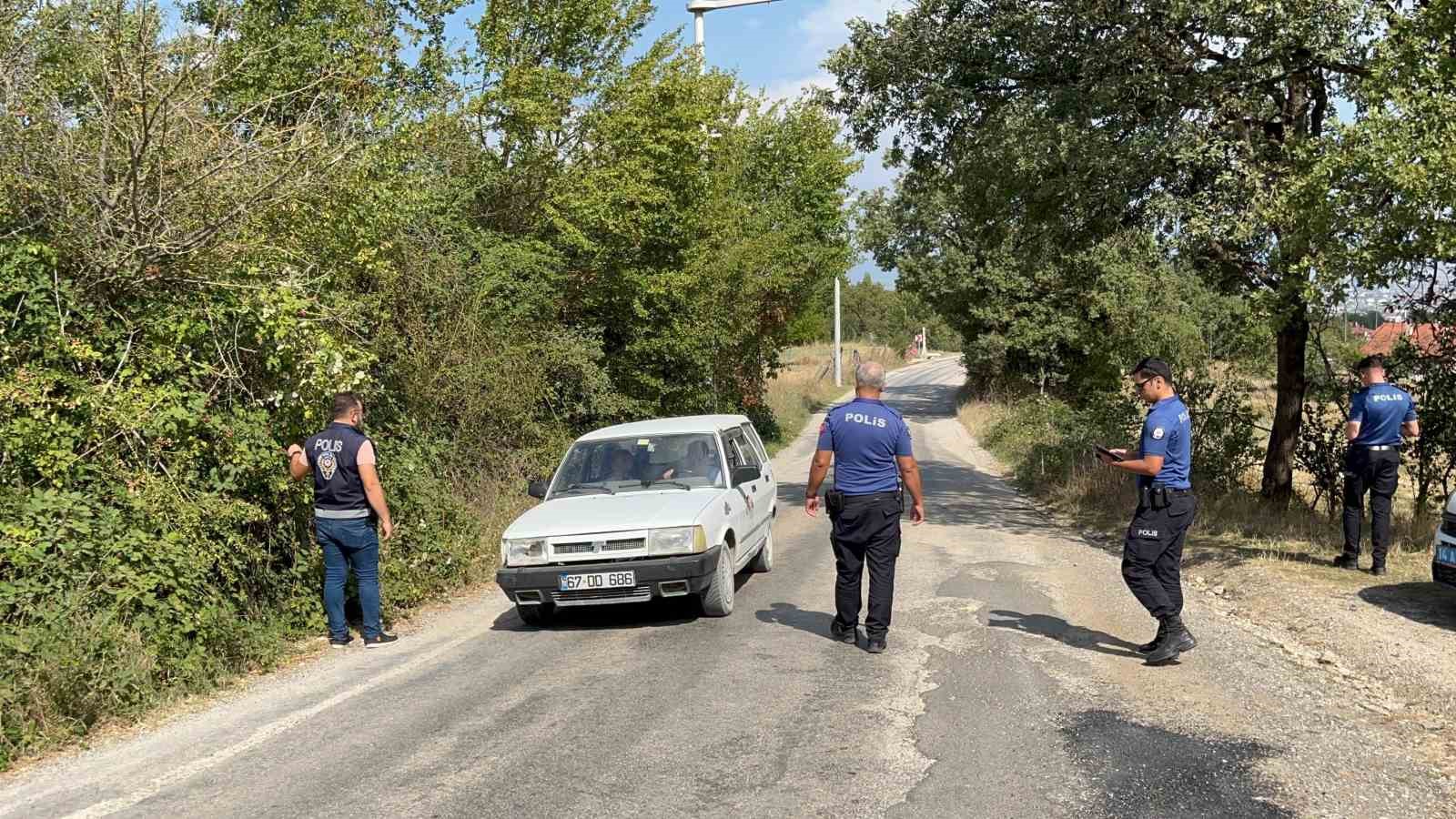 Ormanlara giriş yasağı olan Bolu’da polis ekiplerinden habersiz kuş uçmuyor
