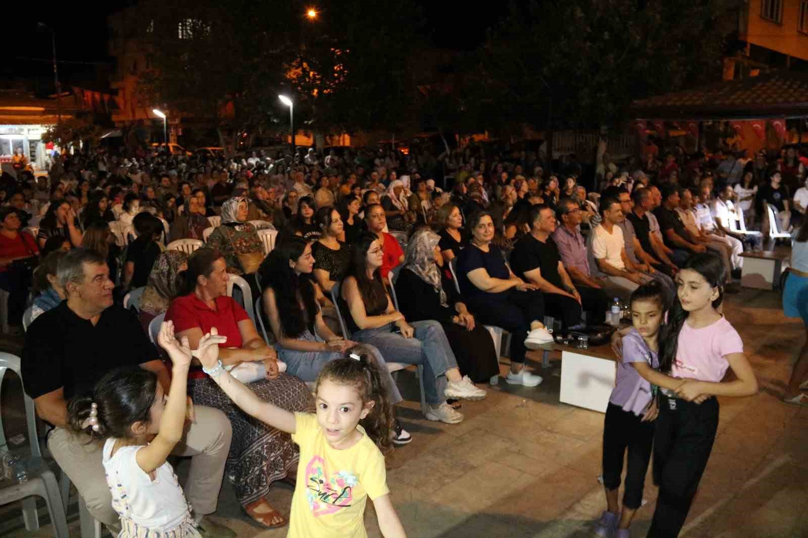 Yenipazarlılar Büyükşehir’in Yaz Konserleri ile unutulmaz bir akşam yaşadı
