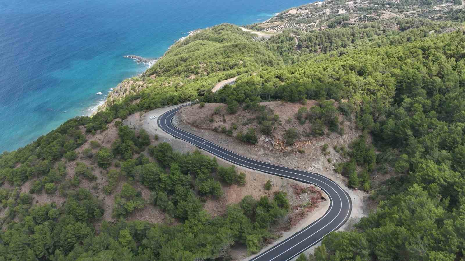 Hatay’da 7,5 kilometrelik yol 35 günde tamamlandı
