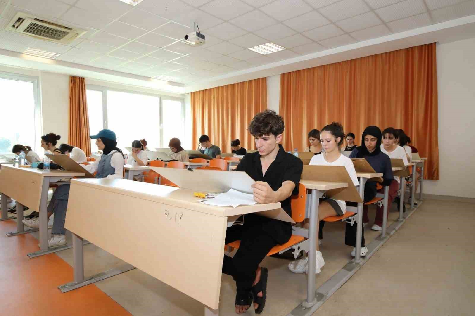 Akdeniz Üniversitesi Güzel Sanatlar Fakültesi’ne 2 bin öğrenci başvuru yaptı
