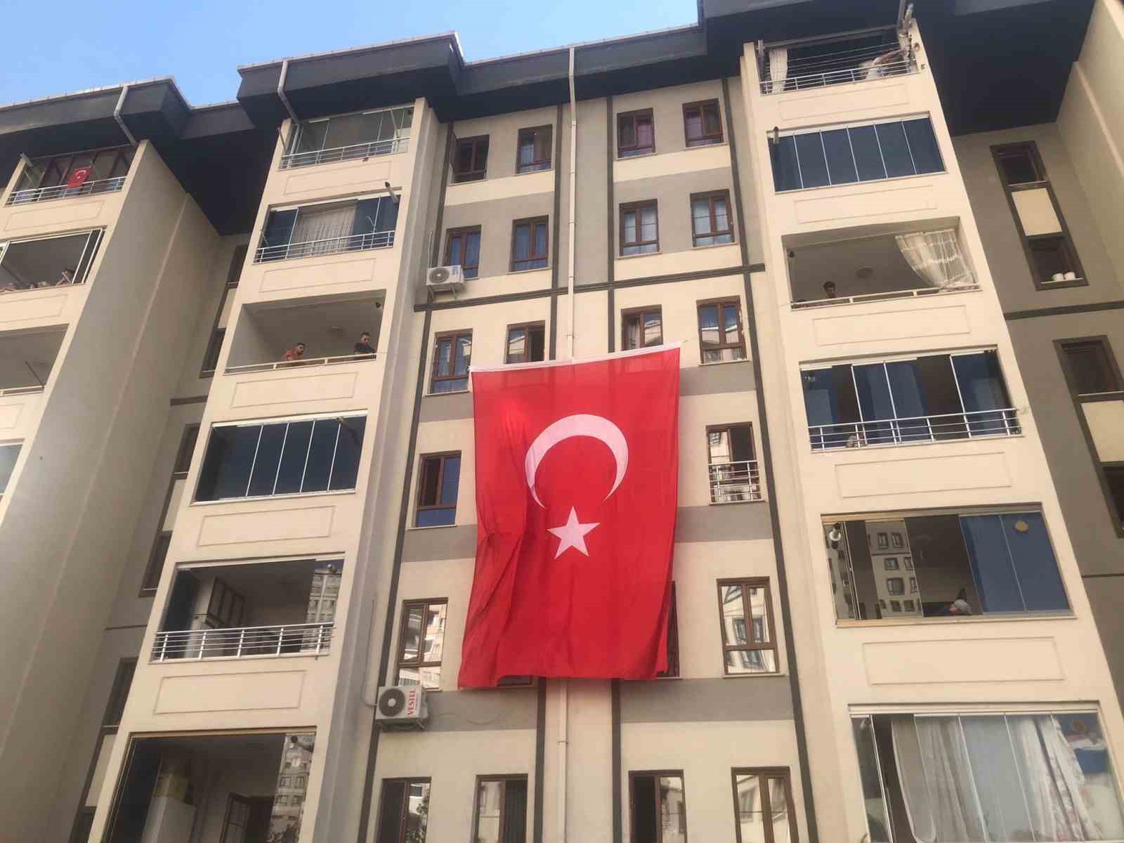 Kıbrıs’ta şehit olan Uğurcan Işık’ın acı haberi baba ocağına ulaştı
