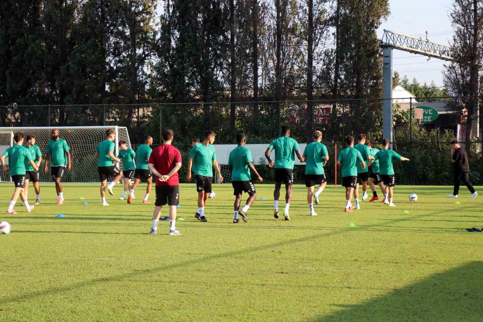 Sakaryaspor, Amedspor mesaisinde
