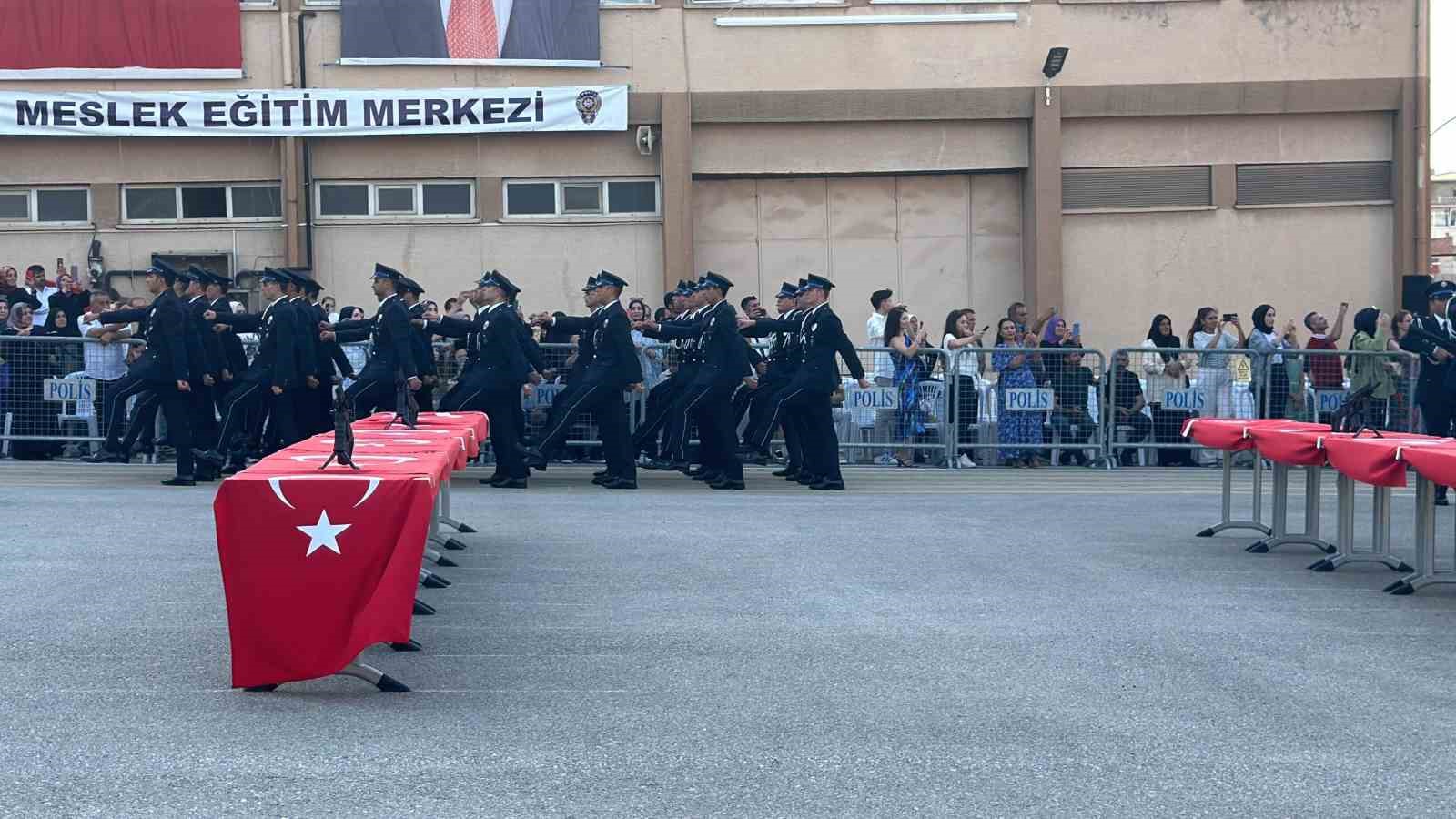 Bursa POMEM mezunlarını verdi
