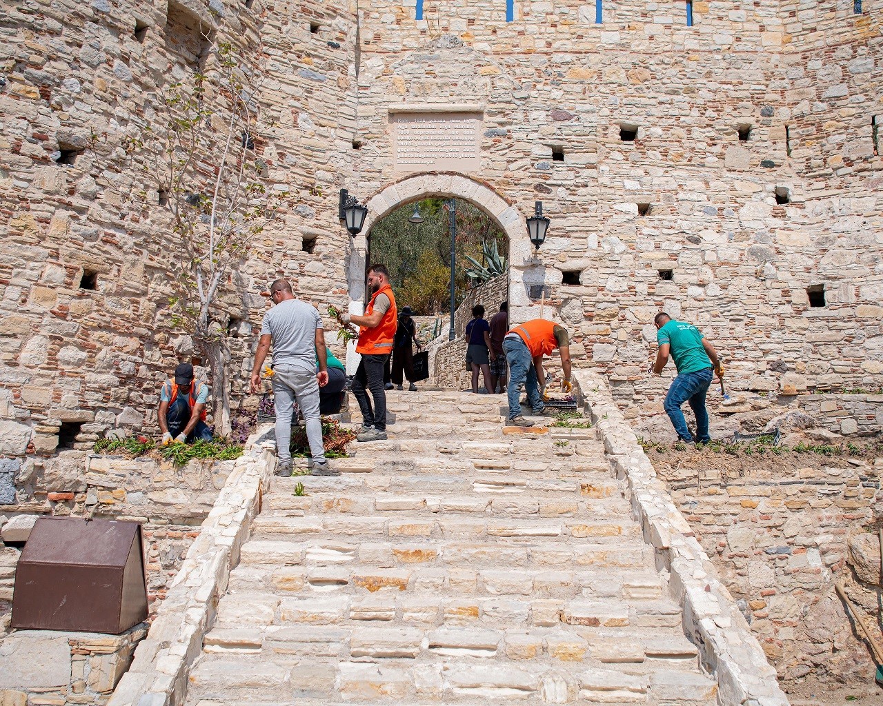 Güvercinada ziyaretçilerini yeni peyzajıyla karşılayacak
