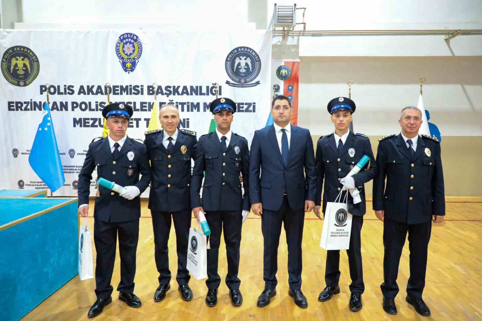 Erzincan’da 428 polis adayı mezun oldu
