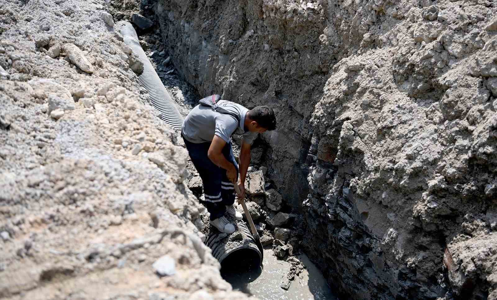 Kuşadası Ağaç İşleri Sanayi Sitesi’nde alt ve üstyapı çalışmaları sürüyor
