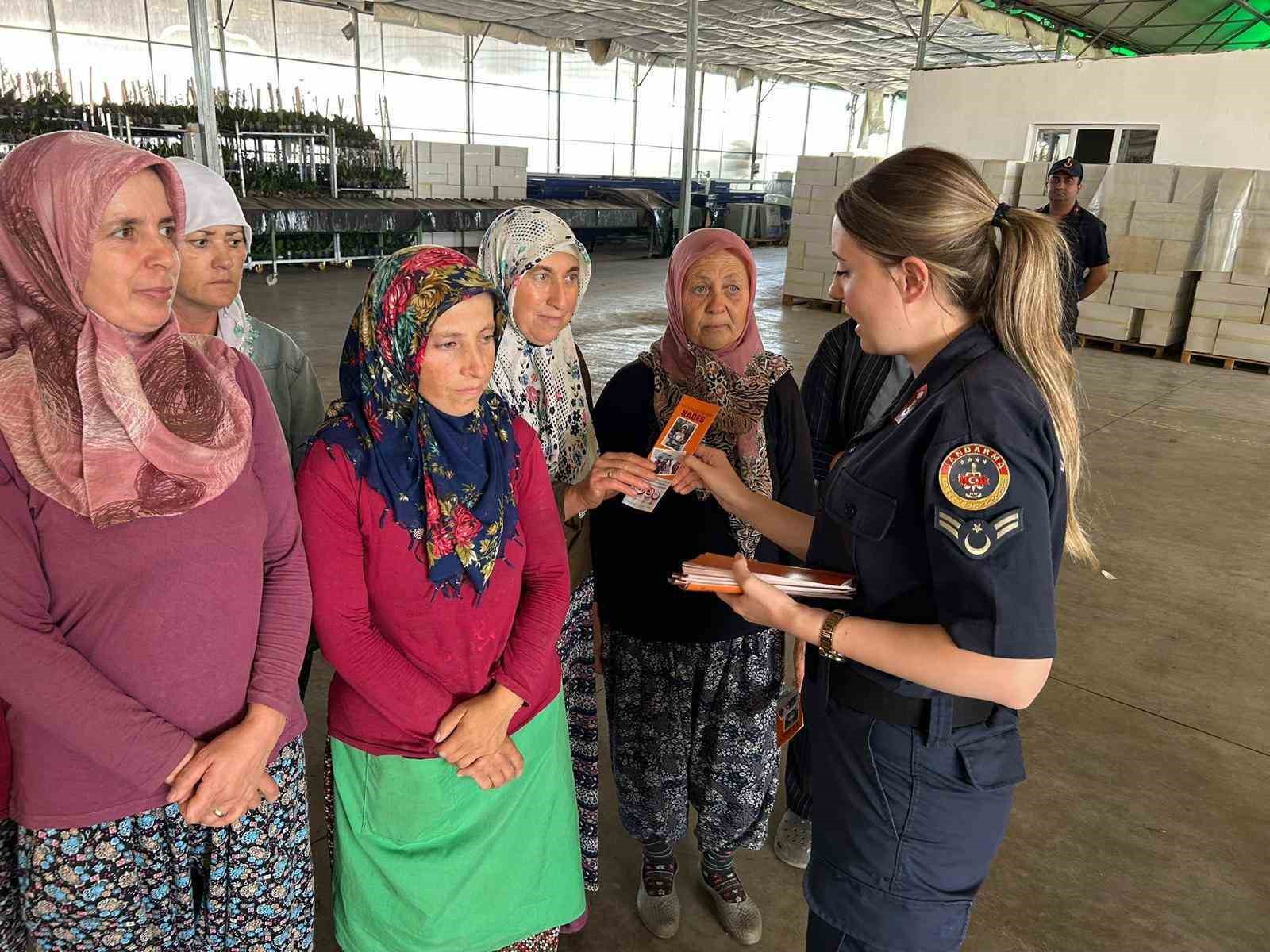 Simav’da 34 sera çalışanı kadına “KADES