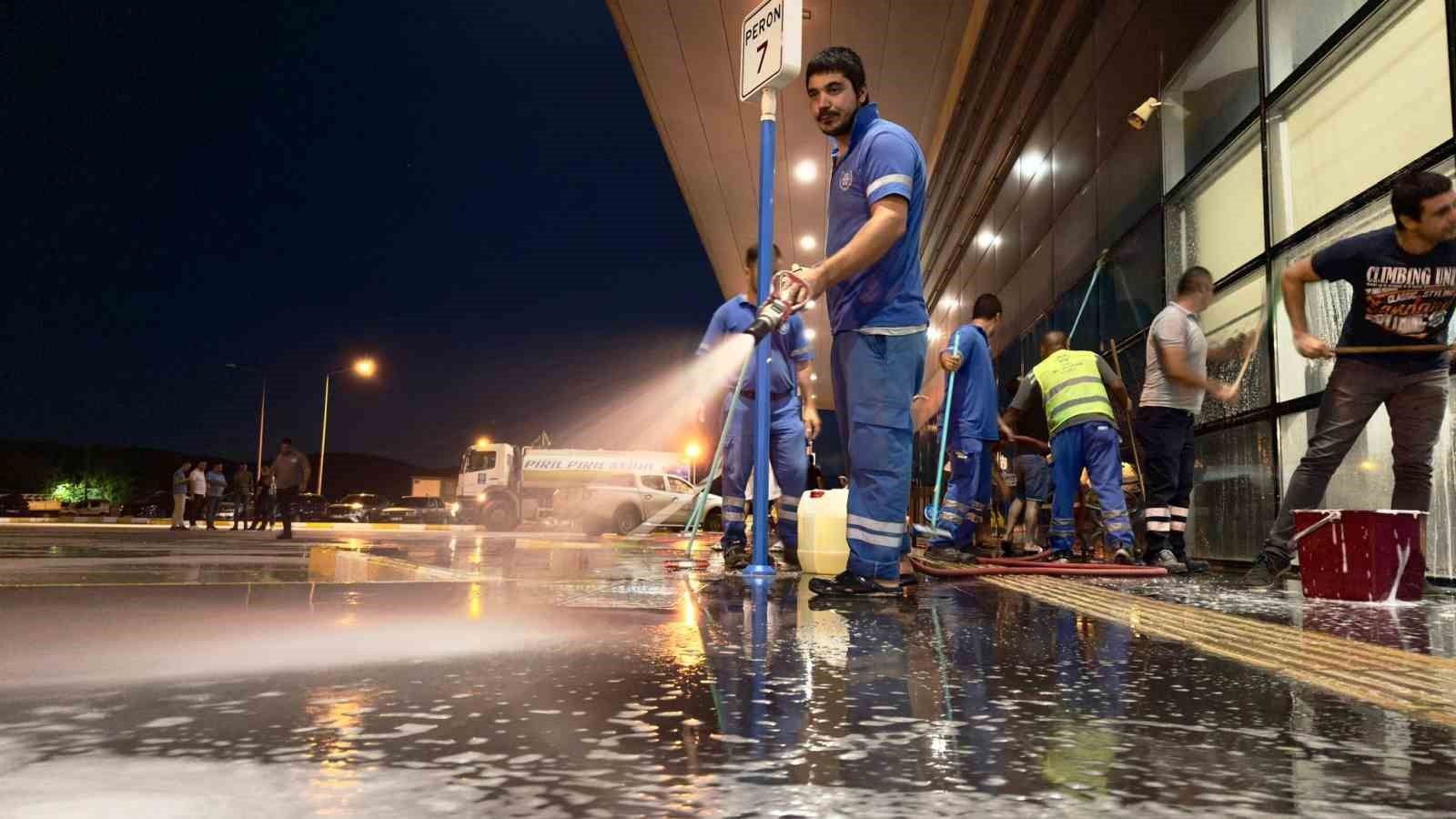 Aydın otogarı ‘pırıl pırıl’ oldu
