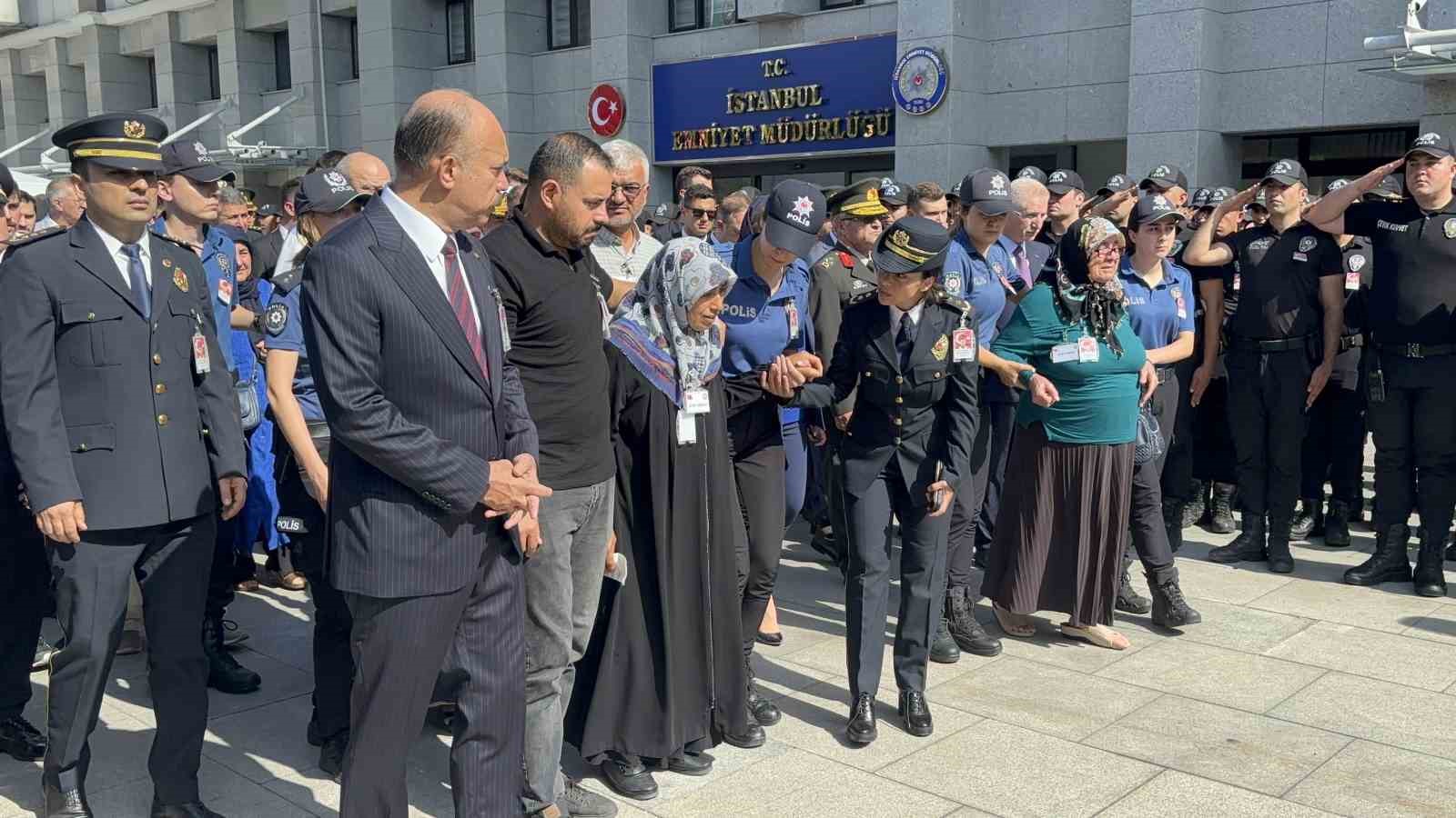 Şehit Polis Memuru Mustafa Peksoy için il emniyette cenaze töreni
