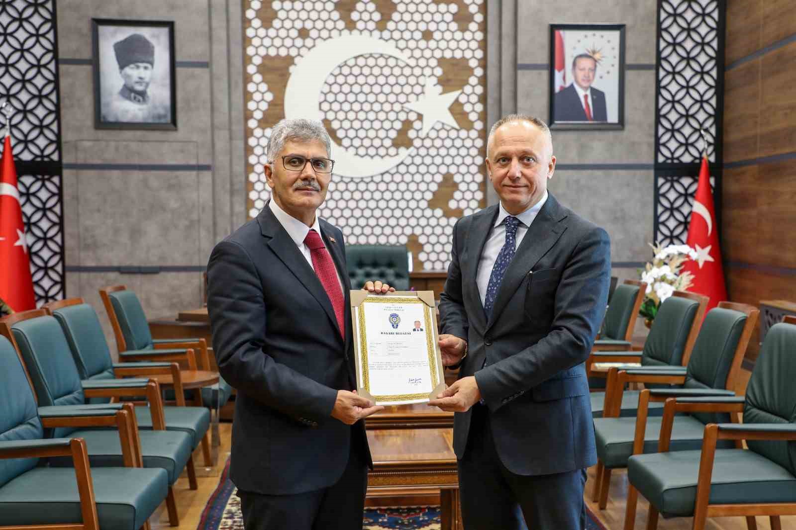 Niğde İl Emniyet Müdürü Adnan Özdemir, polis başmüfettişi oldu
