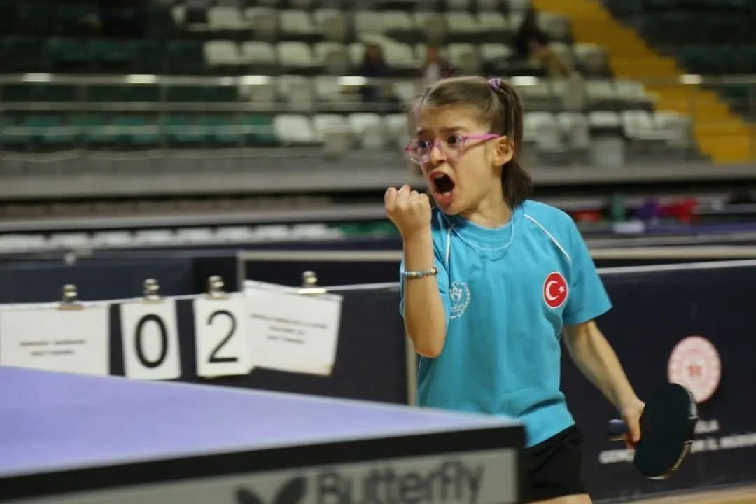 Muğlalı milli sporcu Üstündağ, Fransa’ya uğurlandı
