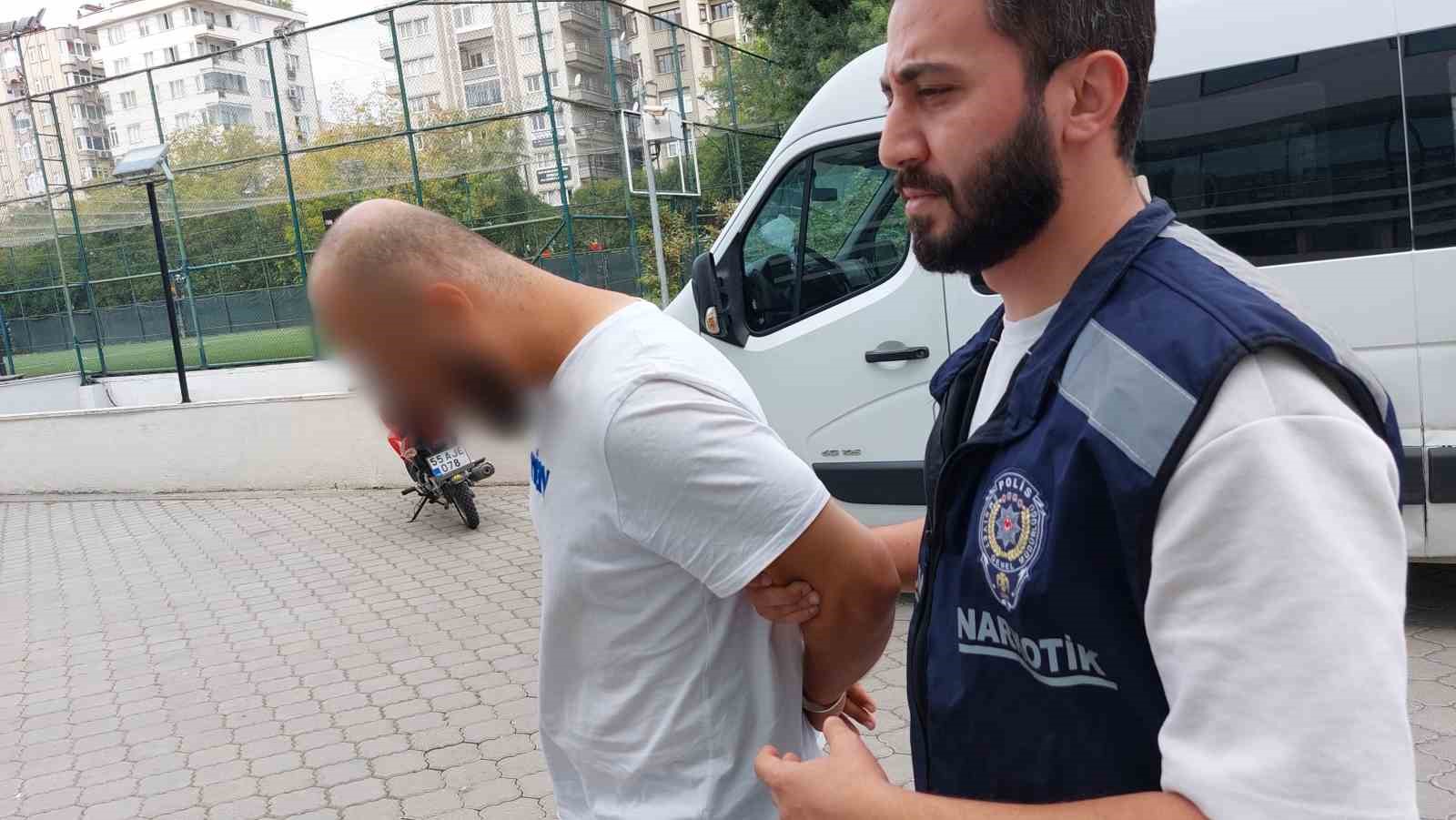 Samsun’da 4 bin 762 adet sentetik ecza ele geçirildi
