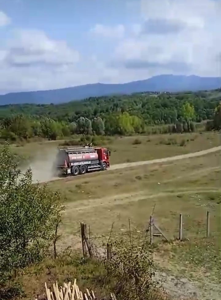 Çaycuma’da örtü yangını
