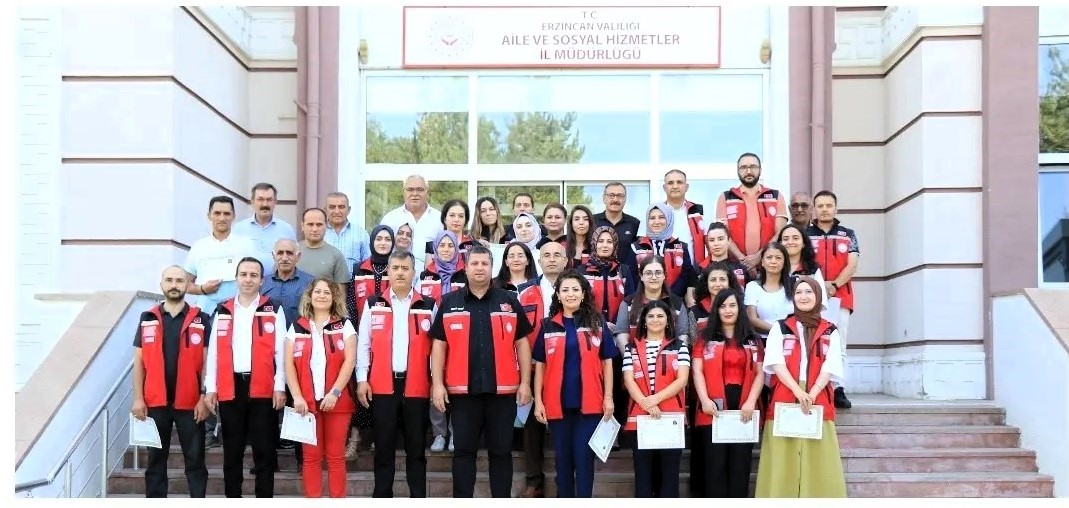 İliç maden sahasında yaraları saran personellere başarı belgesi verildi
