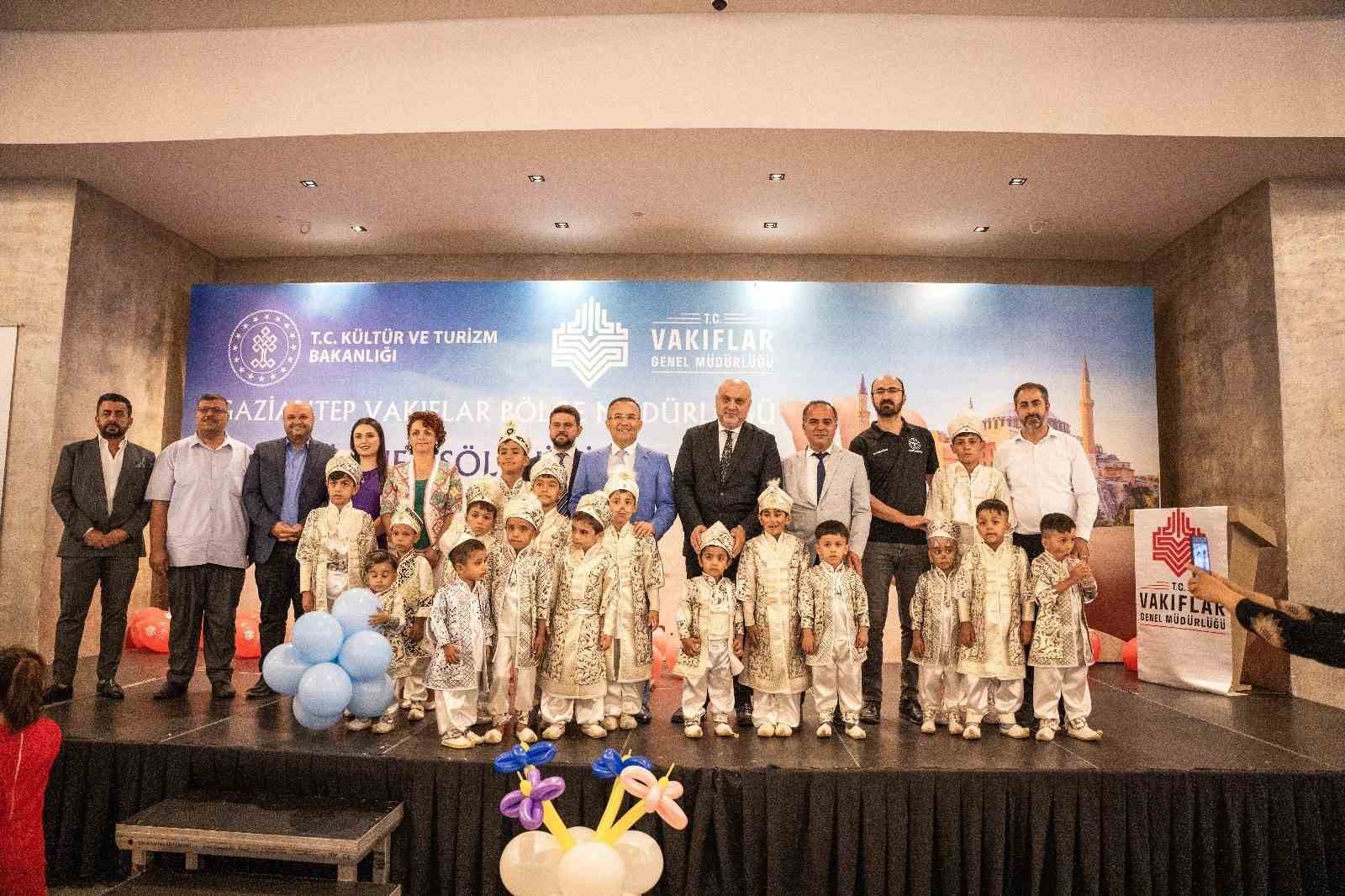 Gaziantep Vakıflar Bölge Müdürlüğü 20 çocuğu sünnet ettirdi
