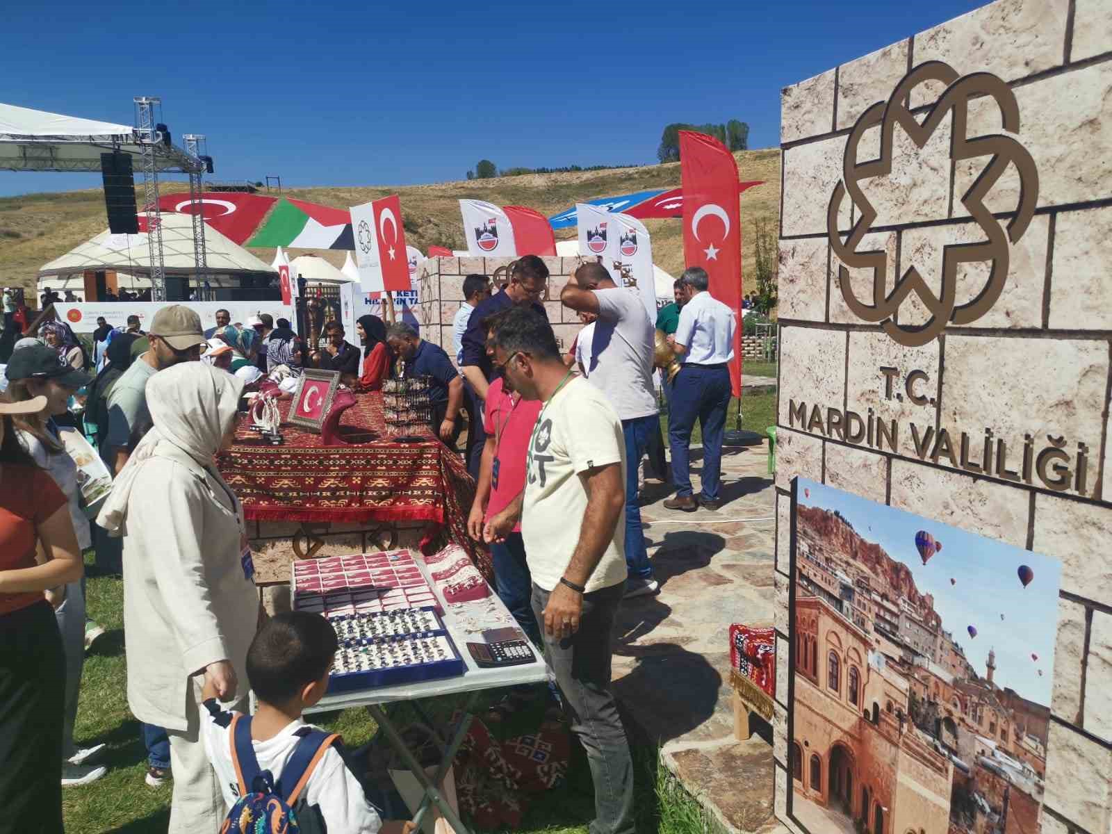 Ahlat’ta Mardin otağına yoğun ilgi
