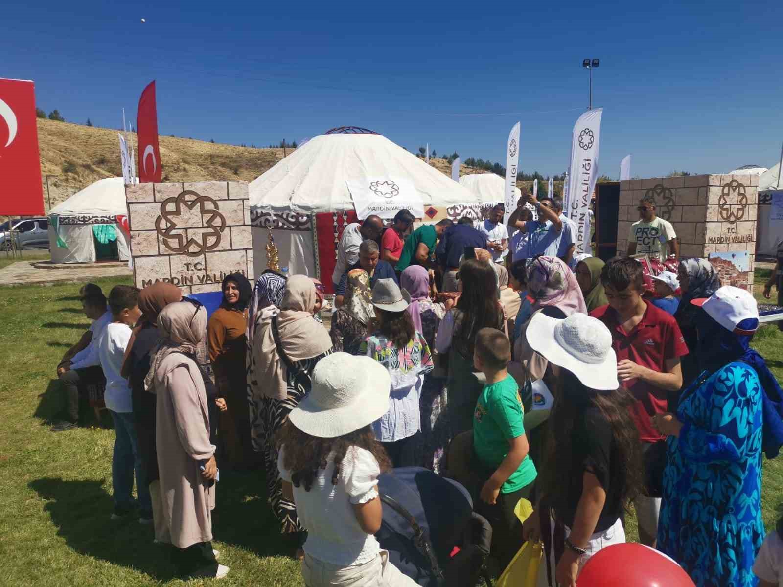 Ahlat’ta Mardin otağına yoğun ilgi
