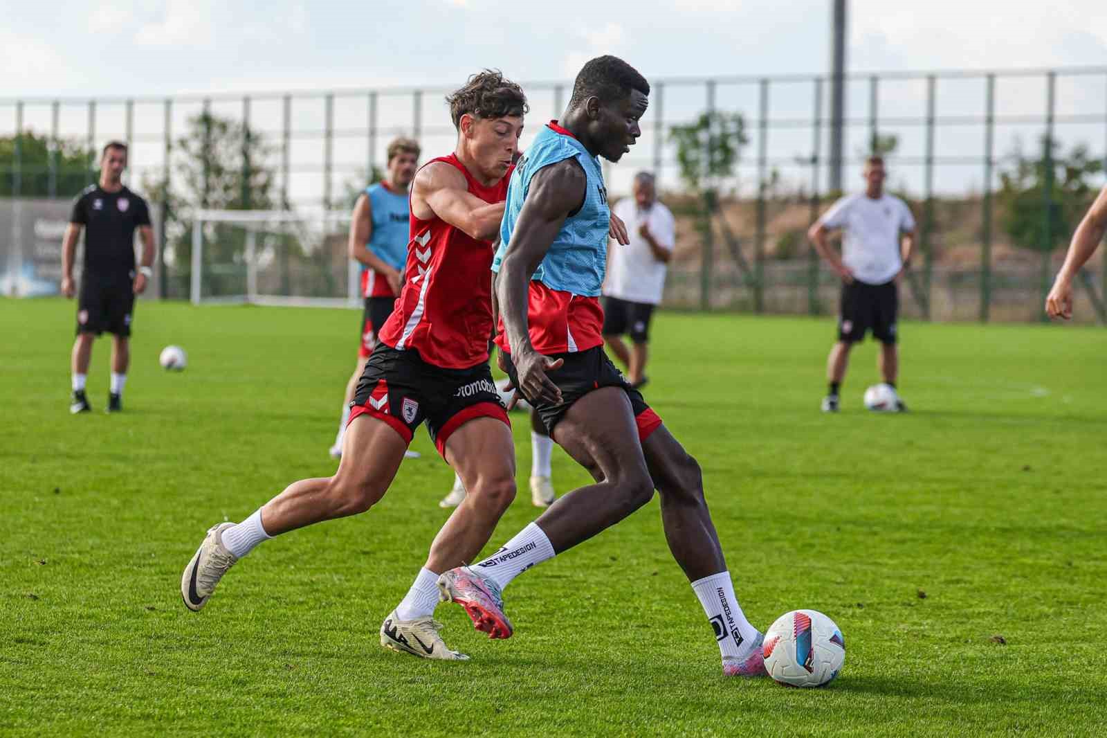 Samsunspor’da yaprak dökümü sürüyor
